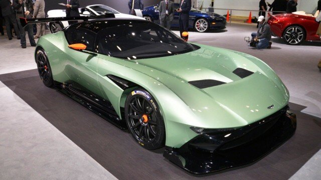 Aston-Martin-Vulcan-1